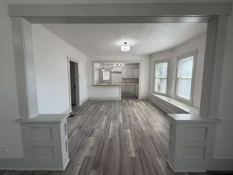 Living - 116 S Elm St, Eureka, KS 67045 photo 4 of 7