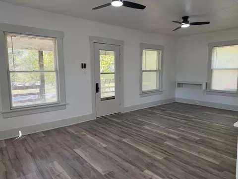 Living - 116 S Elm St, Eureka, KS 67045 photo 2 of 7