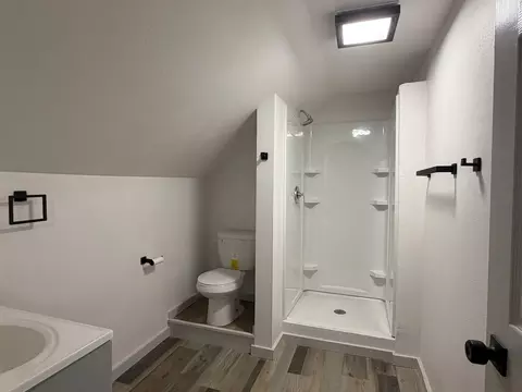 Bath - 116 S Elm St, Eureka, KS 67045 photo 3 of 4
