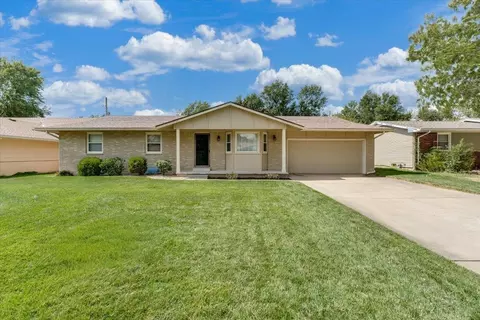 1105 N Hazelwood Ln, Wichita, KS 67212