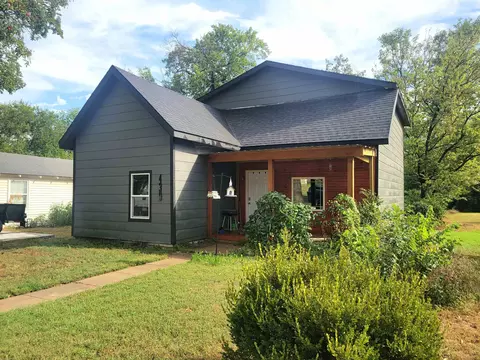 Exterior - 439 E Broadway, Augusta, KS 67010 photo 1 of 3