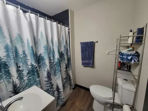 Bath - 439 E Broadway, Augusta, KS 67010 photo 2 of 2