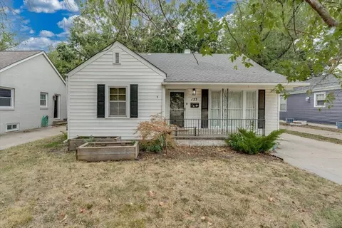 123 N Bleckley Dr, Wichita, KS 67208