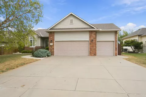 4632 N Spyglass St, Wichita, KS 67226