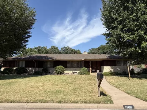 1566 N West Lynn, Wichita, KS 67212