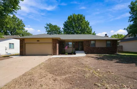 1844 N Evergreen Ln, Wichita, KS 67212