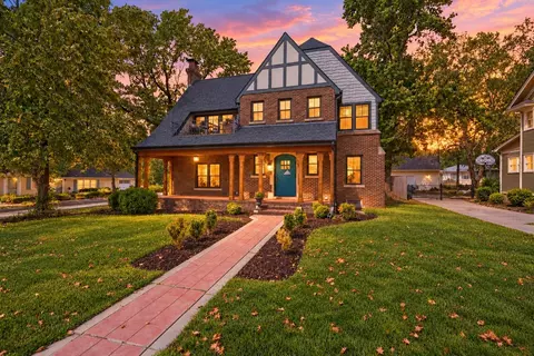 3330 Country Club Pl, Wichita, KS 67208