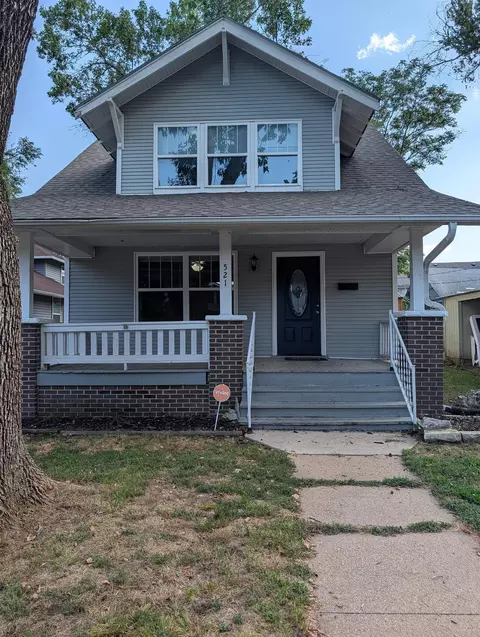 521 W 4th Ave, El Dorado, KS 67042