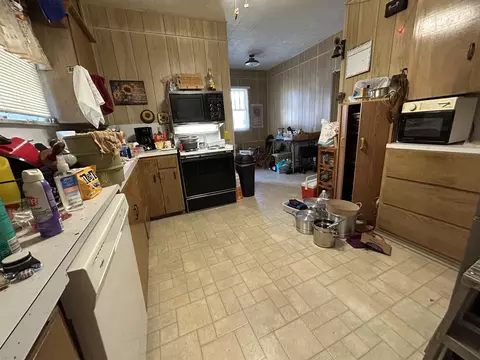 Kitchen - 512 E 12th, Winfield, KS 67156 photo 1 of 2