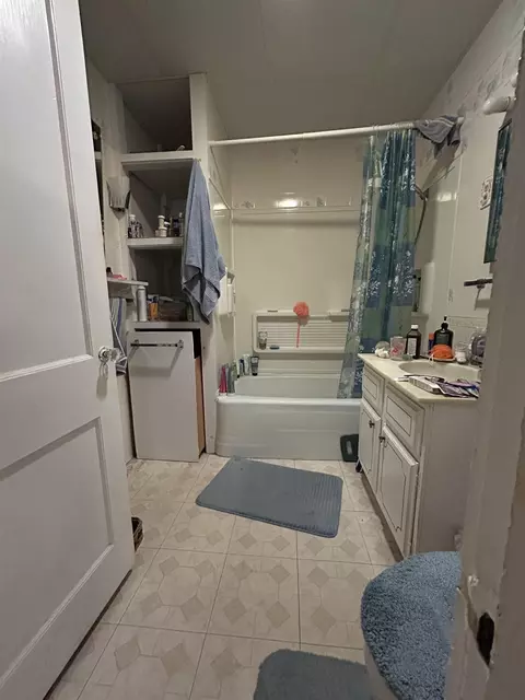 Bath - 512 E 12th, Winfield, KS 67156 photo 1 of 2
