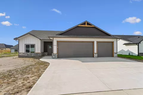 1511 E Midway Ct, Valley Center, KS 67147