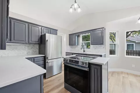 Kitchen - 431 W White Tail St, Derby, KS 67037 photo 3 of 4