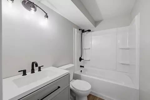 Bath - 431 W White Tail St, Derby, KS 67037 photo 4 of 4