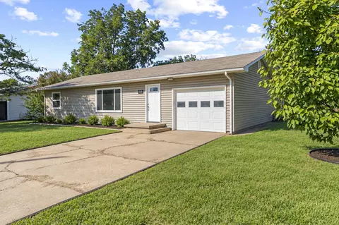 109 N Pine St, Argonia, KS 67004