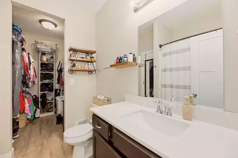 Bath - 3209 E Aster, Derby, KS 67037 photo 2 of 3