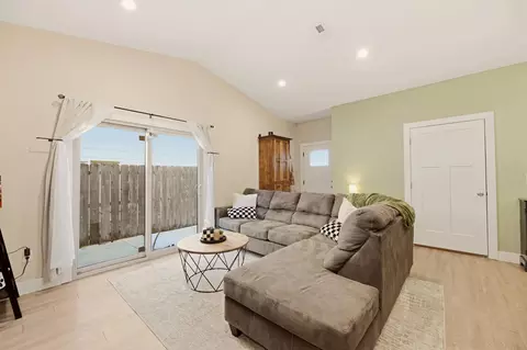 Living - 3209 E Aster, Derby, KS 67037 photo 2 of 4
