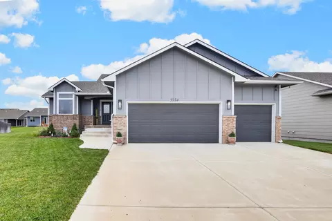 5334 N Pebblecreek St, Bel Aire, KS 67226