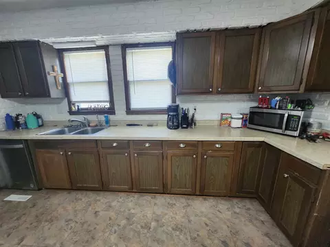 Kitchen - 11030 S Anthony Ln, Mulvane, KS 67110 photo 1 of 2