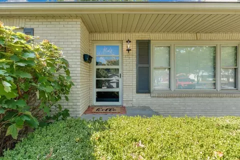 239 S Parkwood, Wichita, KS 67218