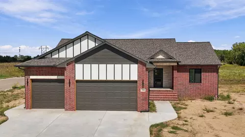 3502 S Bluelake Ct, Wichita, KS 67215