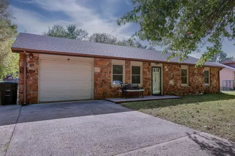 908 N 12th, Arkansas City, KS 67005