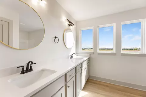 Bath - 12004 W Arvada Blvd, Maize, KS 67101 photo 3 of 5