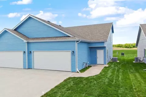 2719 Amelia Ln, Salina, KS 67401