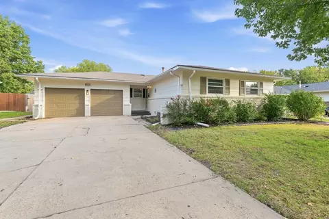 8038 E Watson Ln, Wichita, KS 67207