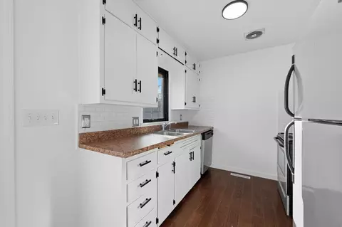 Kitchen - 626 S Atherton, Maize, KS 67101 photo 1 of 4