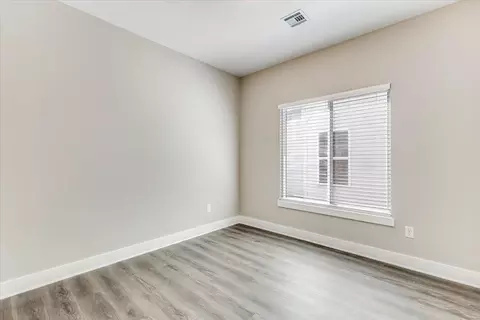 Bedroom - 5165 N Sweetwater Rd, Maize, KS 67101 photo 4 of 6