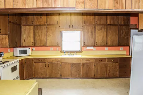 Kitchen - 310 S Central, Mulvane, KS 67110 photo 1 of 2