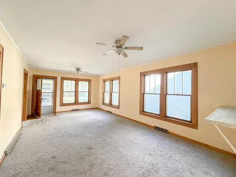 Living - 507 NW 6th St, Abilene, KS 67410 photo 1 of 3
