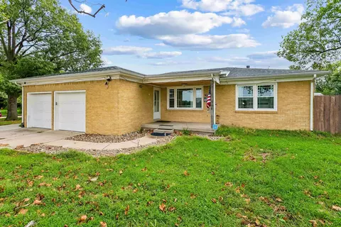 1006 N Dougherty Ave, Wichita, KS 67212