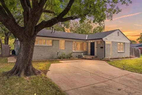 2256 S Fountain St, Wichita, KS 67218