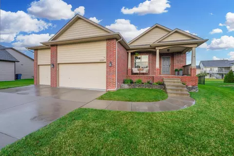 13207 E Gilbert Ct, Wichita, KS 67230