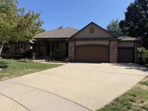 1330 N Hickory Crk, Wichita, KS 67235