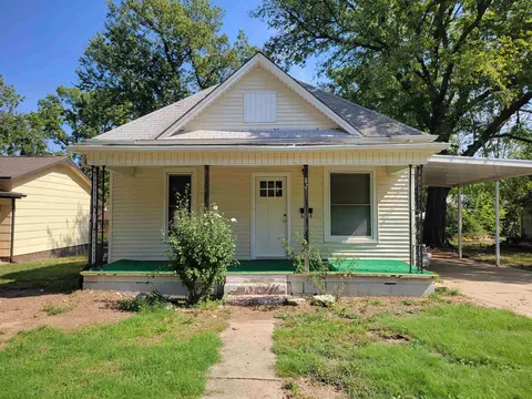 821 S C St, Wellington, KS 67152