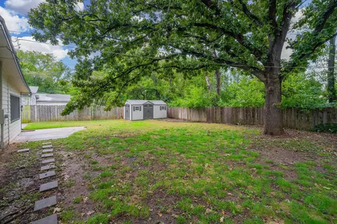 Exterior - 461 S Westview Dr, Derby, KS 67037 photo 8 of 8