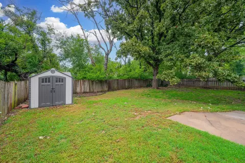 Exterior - 461 S Westview Dr, Derby, KS 67037 photo 4 of 8