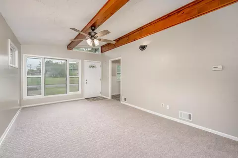 Living - 461 S Westview Dr, Derby, KS 67037 photo 2 of 3