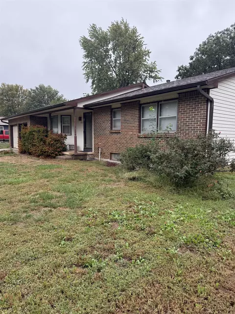 1452 N Melrose Ln, Wichita, KS 67212