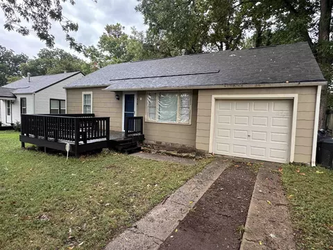 419 E 16th, Winfield, KS 67156