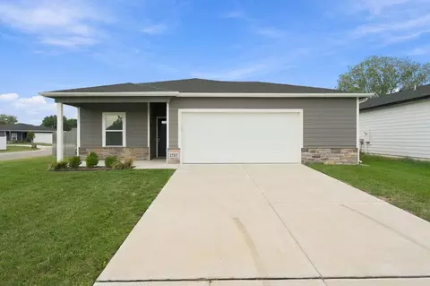 2717 S Cypress St, Wichita, KS 67210