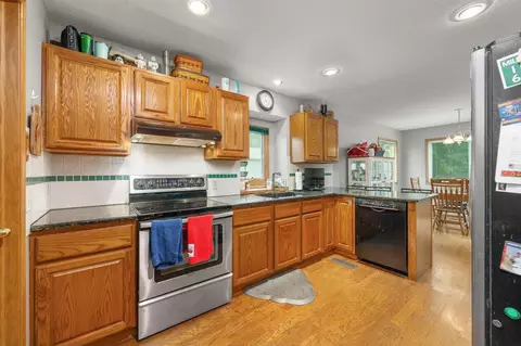 Kitchen - 12101 E Moonglow Ave, Derby, KS 67037 photo 4 of 5