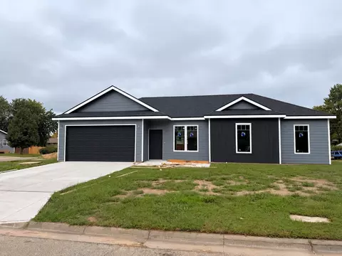 401 N Joyce St, Solomon, KS 67480