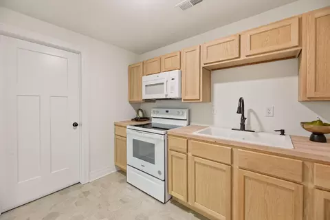 Kitchen - 10514 W Wilkinson, Maize, KS 67101 photo 3 of 3
