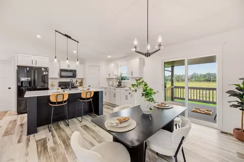 Dining - 10514 W Wilkinson, Maize, KS 67101 photo 1 of 3