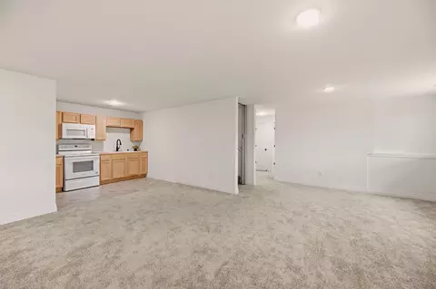 Living - 10514 W Wilkinson, Maize, KS 67101 photo 4 of 4