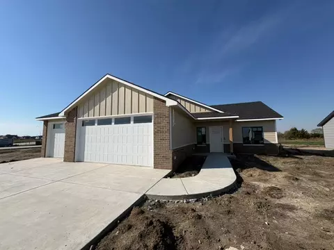 5809 Plumthicket St, Bel Aire, KS 67226
