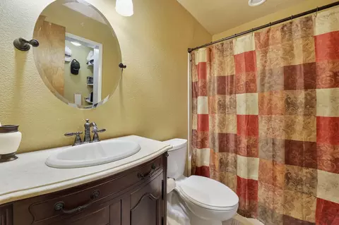 Bath - 1703 N Cron St, Augusta, KS 67010 photo 2 of 2